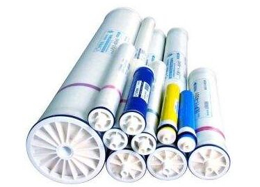 匯通ro反滲透膜為匯通公司生產(chǎn)的全列系反滲透RO膜元件，包括有ULP\LP\XLP\FR等列系列膜元件